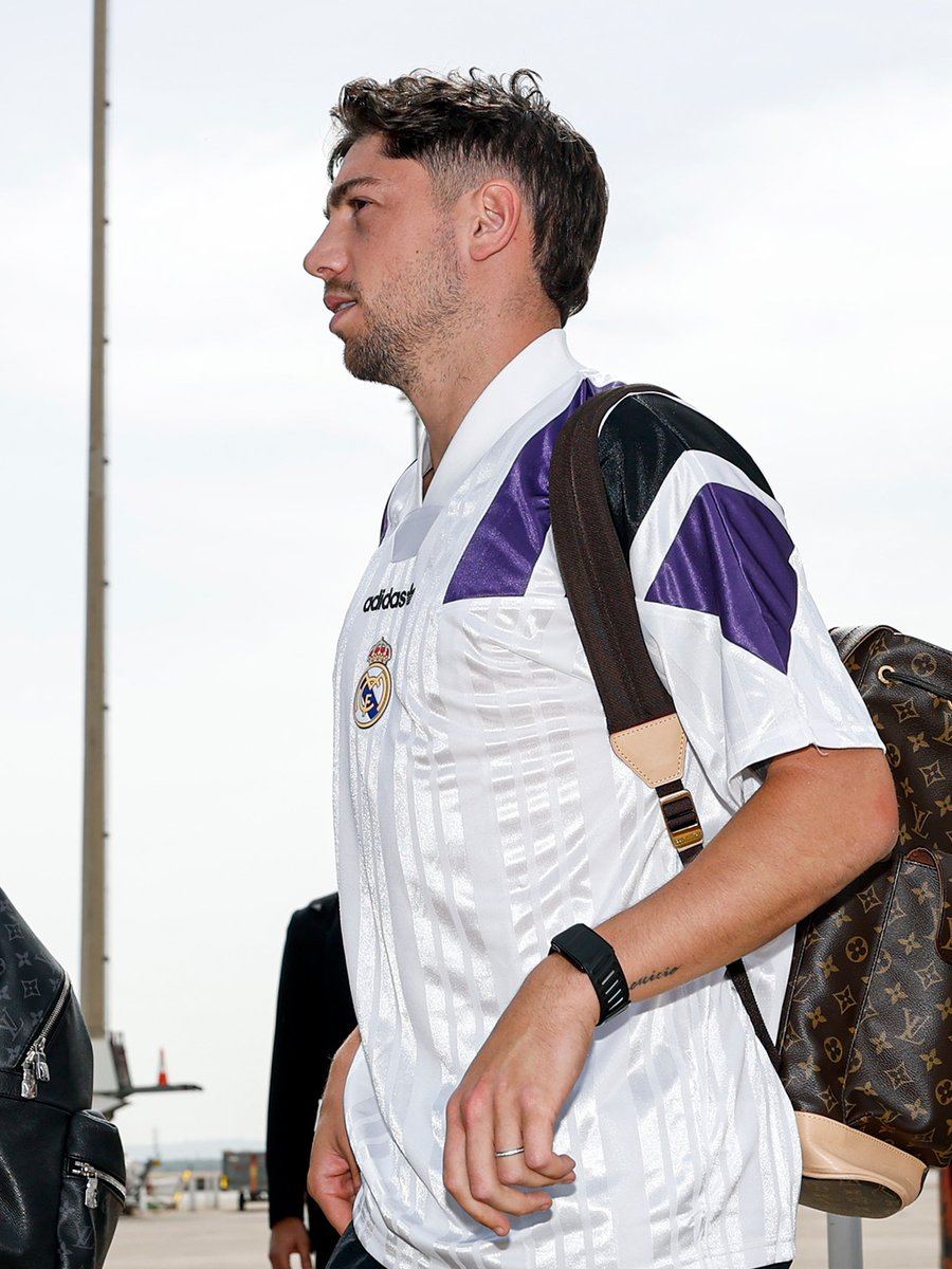 realmadriden's tweet photo. 🛬 Touchdown in Seville! https://t.co/rI3soKNrbn