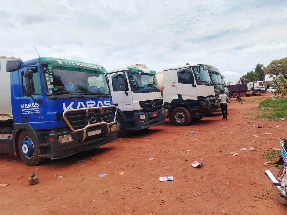 geovisiosn's tweet photo. 🇲🇱 MALI : NOUVEAU CONVOI DE CARBURANT SOUS ESCORTE DES FAMa
Un nouveau convoi de carburant est arrivé le 3 septembre 2026 dans les régions de Dioïla et Ségou, sous escorte des Forces armées maliennes (FAMa).
#DGCC https://t.co/GoeLu9lzhM