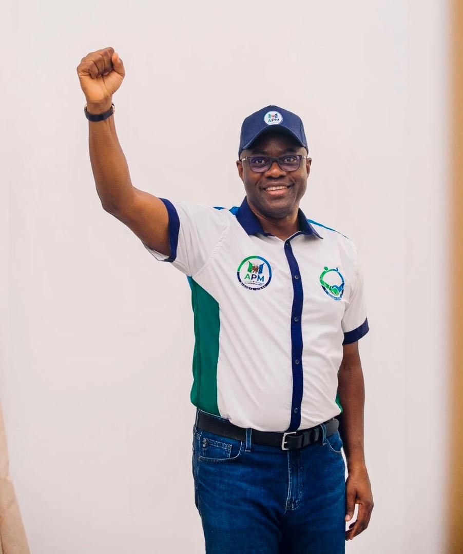 Emmanex100's tweet photo. I’ve seen what Seyi Makinde has done in Oyo State—the roads, infrastructure, growing economy, and consistency. There’s a track record to point to.
I genuinely want to see what he can do for Nigeria at the national level. 🇳🇬
#SeyiMakinde4President2027 #ResetNigeria2027 https://t.co/0ghTWiK25e