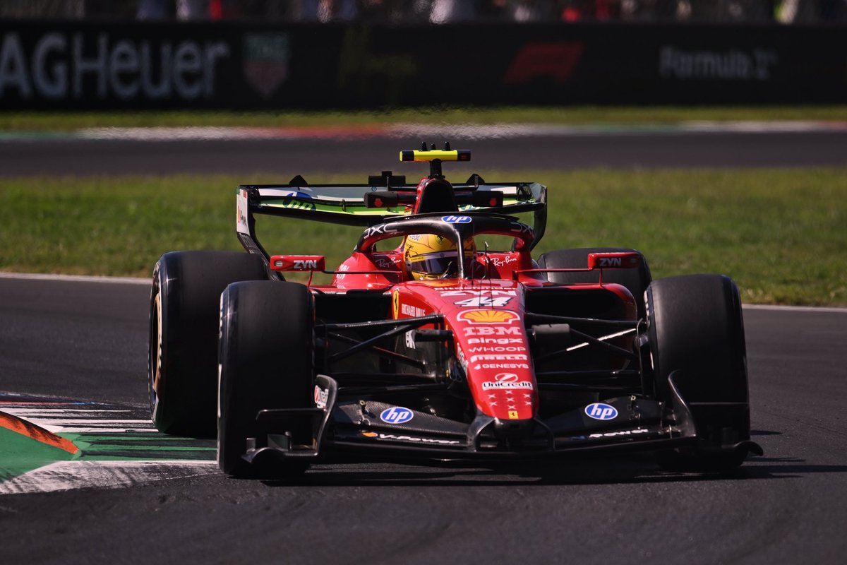 mundoferraricom's tweet photo. Qué belleza 👌🏼🔥

#ScuderiaFerrari #ItalianGP https://t.co/dNq85cpxU4