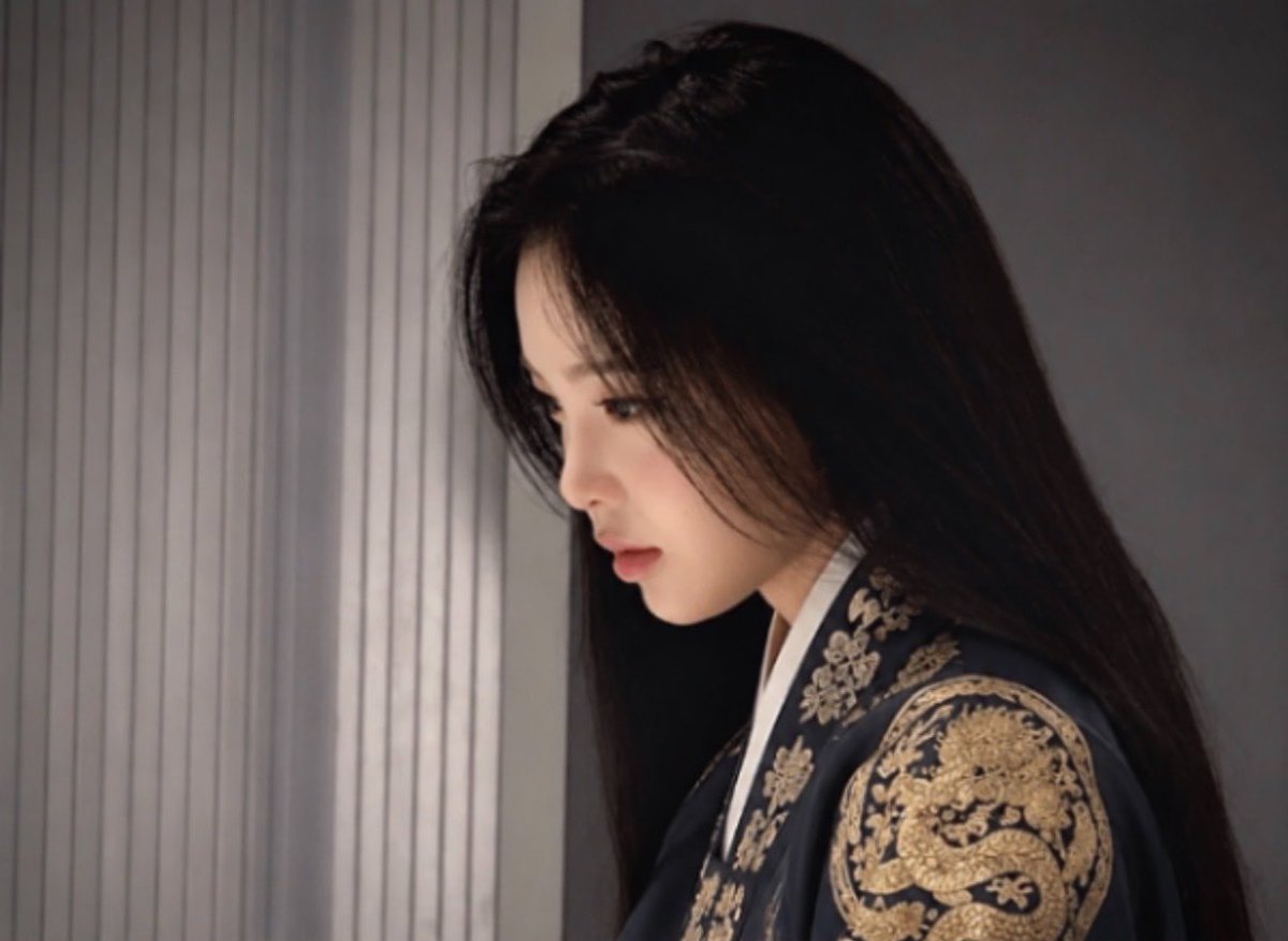 ummamianz's tweet photo. 정실미새일거같음 https://t.co/lEy8X6XdEk