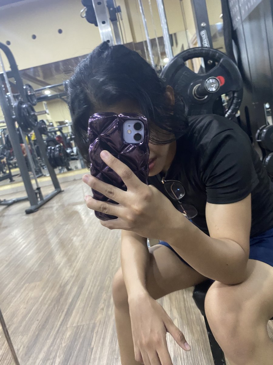 whyucitraa's tweet photo. masuk bulan ke 4 gym dari bb 32kg sekarang udah 42kg🤍 https://t.co/fZ1fphhtyq