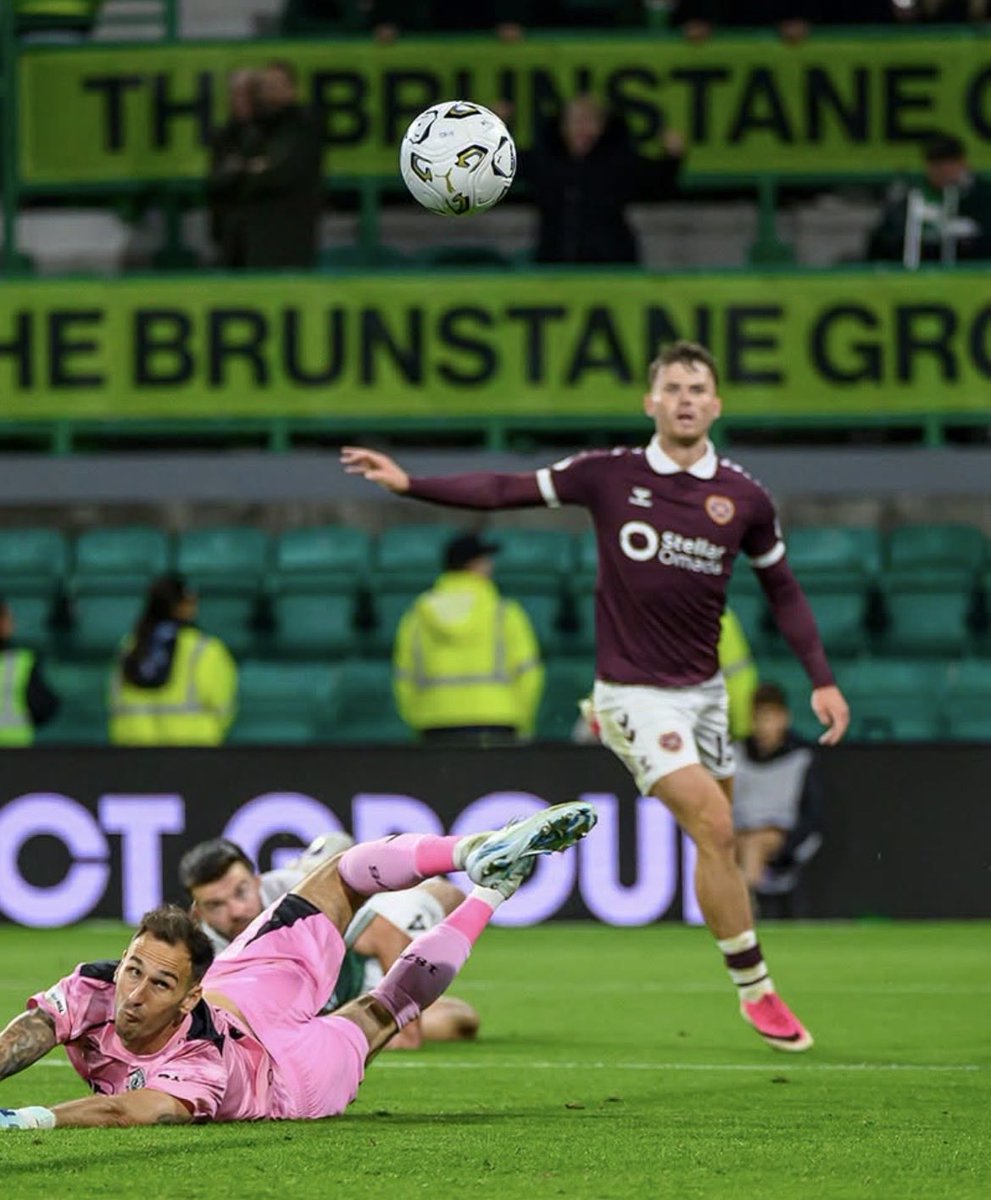walkerhmfc's tweet photo. Hearts are going to win the league pass it on 🇱🇻 https://t.co/rm4yI4xOIS