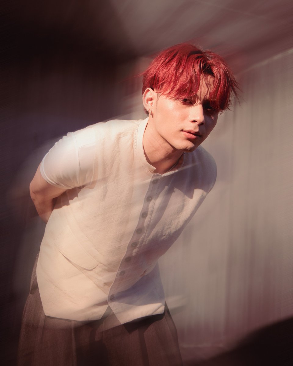 vxonofficial's tweet photo. VXON 'lamoba' Concept Photo #2 - Patrick

VXON 'lamoba' Music Video
▶️ 09.06.26 | 6PM

#VXON
#VXON_lamoba
#VXONPasakalye https://t.co/vgebRxb8oH