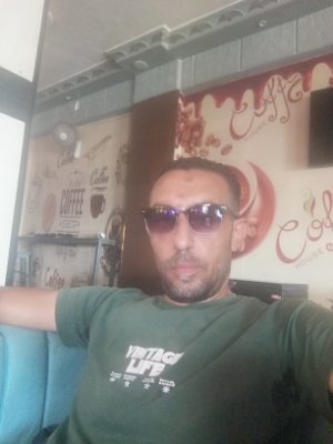 abeer12819's tweet photo. @Mohamedatef7g @moamenxyz 😂واحد سرسجي بيقول لي انا شبهي زفت 
تعاركت مياه الرجال في رحم امك فكنت انت النتيجة https://t.co/8NA2gygkdB