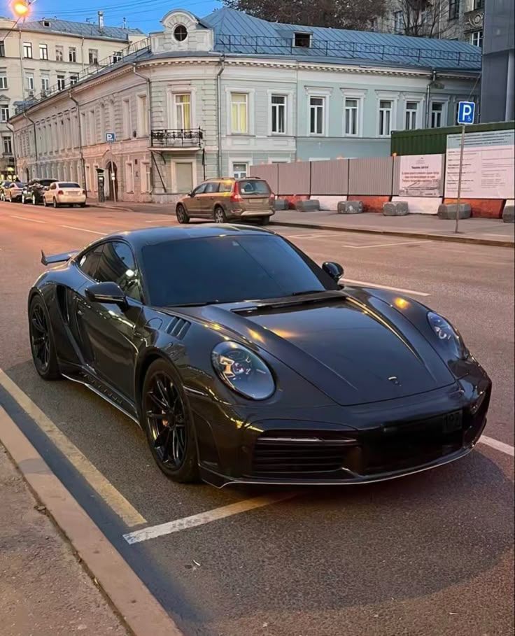 Auto_Porn's tweet photo. Porsche 🔥 🔥 🔥 https://t.co/mQt2ENK7aI