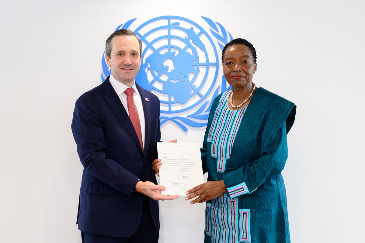 UN_Vienna's tweet photo. Welcome to the new Permanent Representative of the #UnitedStatesofAmerica, Preston Wells Griffith III, who presented his credentials today to the Director-General of #UNVienna @Monica_Juma_ - more: https://t.co/4rjdR3PJxf https://t.co/WyHPm4IJkS