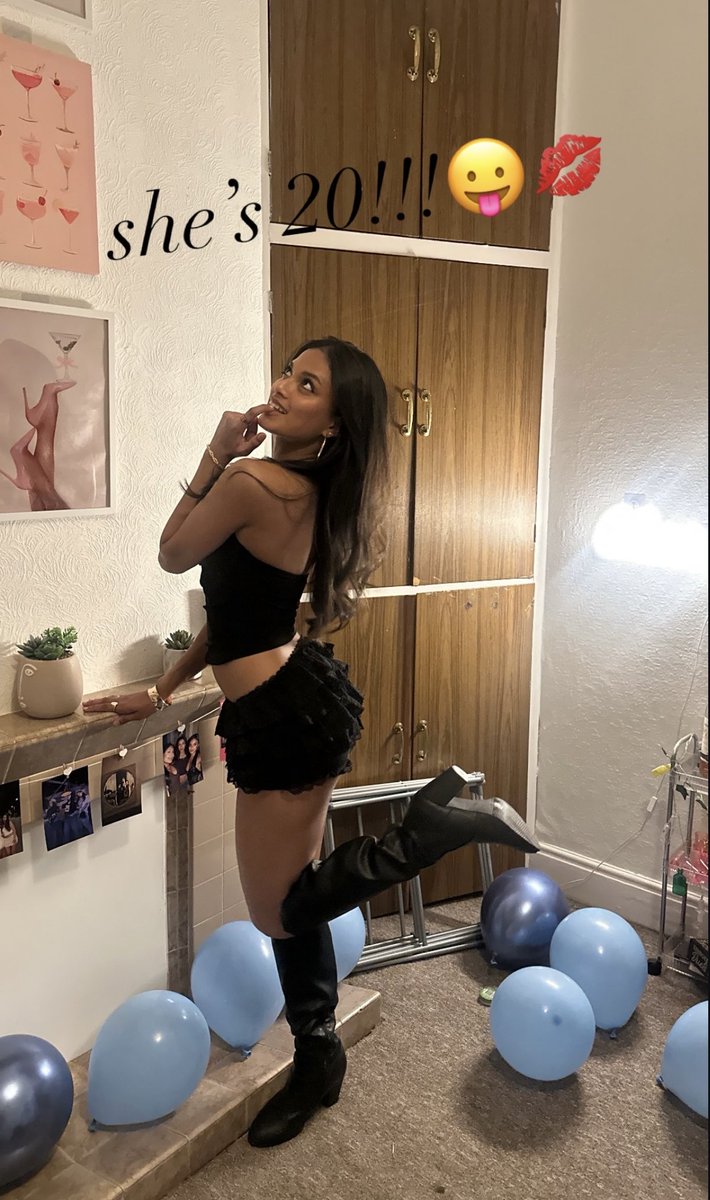 desiexp2026's tweet photo. Expose #5

Name - Rhea
Age - 20

#cuck #expose #desi https://t.co/B1nOq70ir8