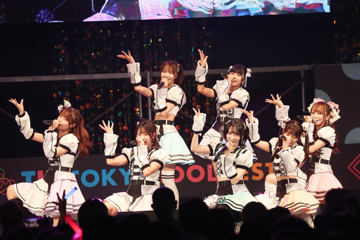 scketto1's tweet photo. 【再掲載】

ラフ×ラフ公式YouTubeにて「#TIF2026 密着動画（後半戦）」が公開されました🎥✨

https://t.co/D4hJxygiEo

ライブにトークに大活躍だった彼女たちの密着取材記事＆インタビューをあわせてチェック！👀

【TIF2026リポート第６弾】
ライブにトークに大活躍のラフ×ラフに密着！佐々木楓菜・永松波留・藤崎未来インタビューあり（写真28枚）

https://t.co/4NqVGa6h6E

藤崎未来（@_mikufujisaki_）
佐々木楓菜（@sasaki_fuuna）
永松波留（@nagamatsu_haru）

#ラフラフ #TIF2026