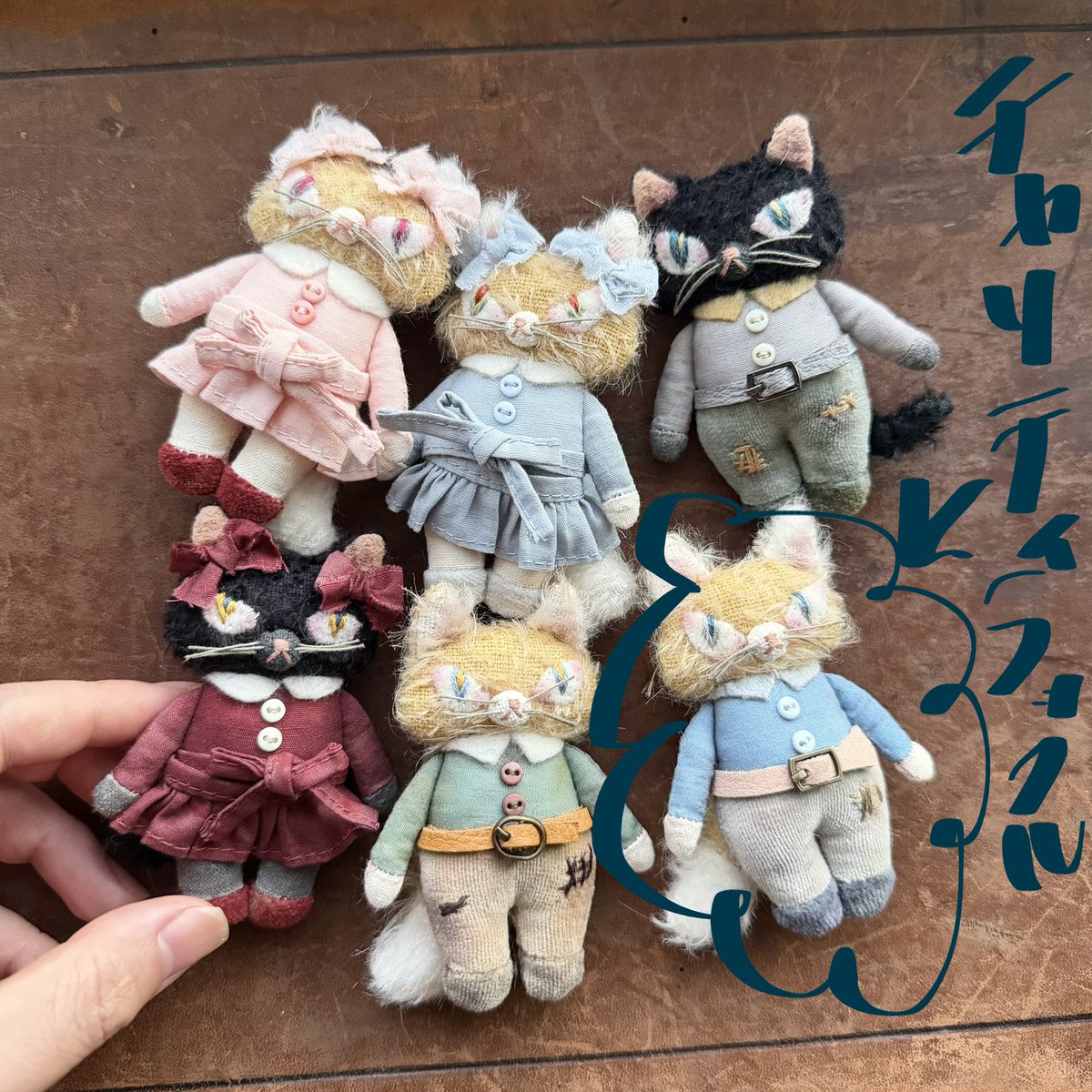 cookietoday's tweet photo. lil oddies ブローチ　各¥8,000
コウモリ　各¥28,000
ハイエナ(包帯)　各¥38,000
パペットにゃんこ　各¥48,000 https://t.co/UyXG2HOyVp