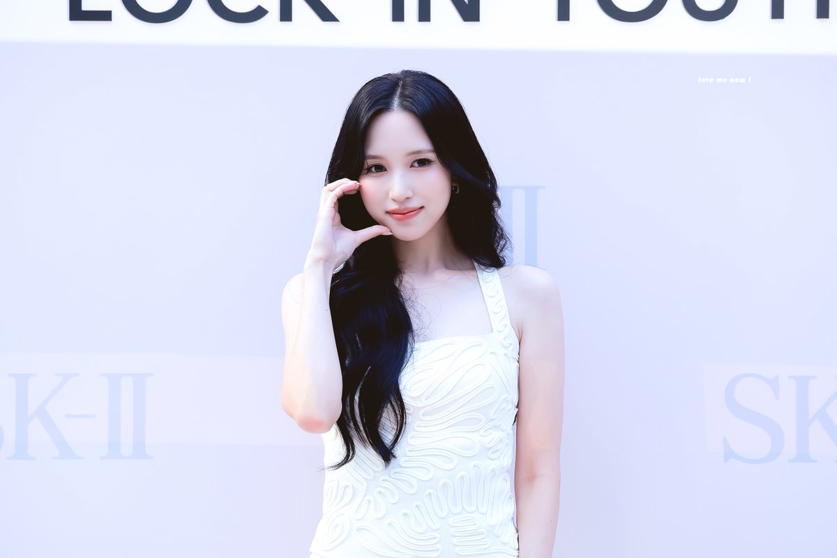 lovemenow_324's tweet photo. 260903 SK-II
#TWICE #트와이스 #MINA #미나 #ミナ https://t.co/L7r65pljHi
