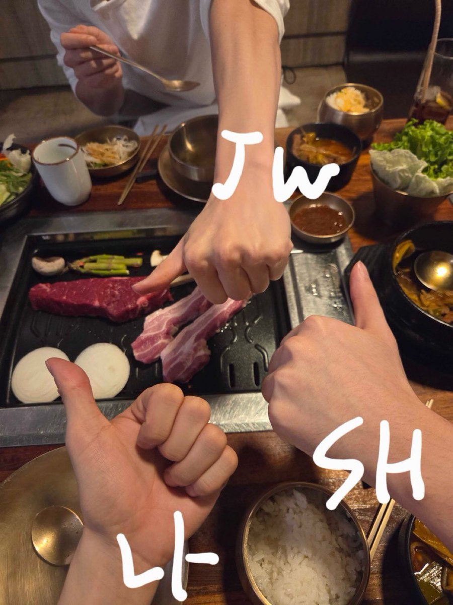 sjfwfw's tweet photo. 👈2025.9.3                                  2026.9.4👉 https://t.co/bQHvCd6YRA