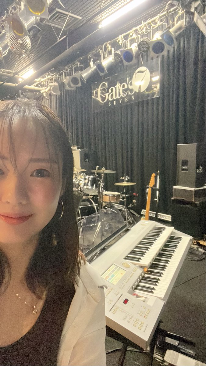 motch_electone's tweet photo. 先日はGate's7にてライブサポートでした！
たくさんのご来場ありがとうございました✨

最近はソロで活動することも増えてきたけど、やっぱりバンドは私の原点です。

そしてこれから新たにデュオ活動も…

ソロもバンドもデュオも、自分にできることを精一杯一生懸命やっていきたい。

#エレクトーン https://t.co/Temw3jnedu