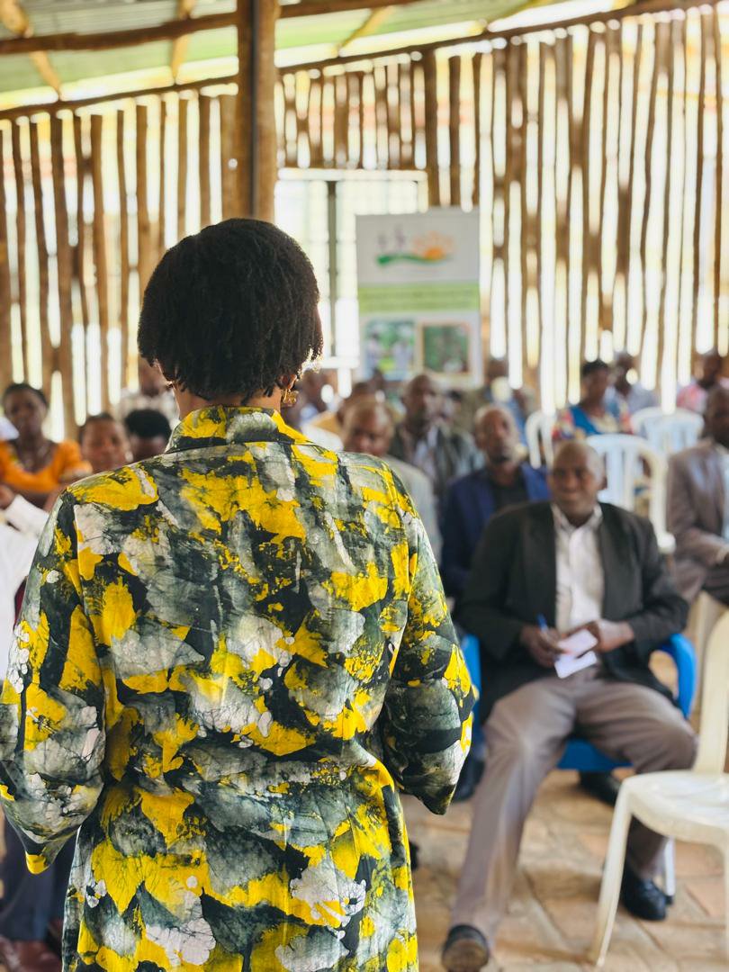 ShandaTyson3's tweet photo. @WezeshaGirls @girlrising @RaisingTeensUg2 @HPRW_Uganda @youthchaperonug @AWYAD_UG @smartgirlsug @GreaterImpactA This is whywe introduced the Integrated Small Household Enterprise Model in our community. 

It doesn’t just teach rights. It helps make homes stronger, fairer, and more able to protect girls in real life.

#SRHRAdvocacy #GirlsTakeAction https://t.co/dmEgxcqanQ