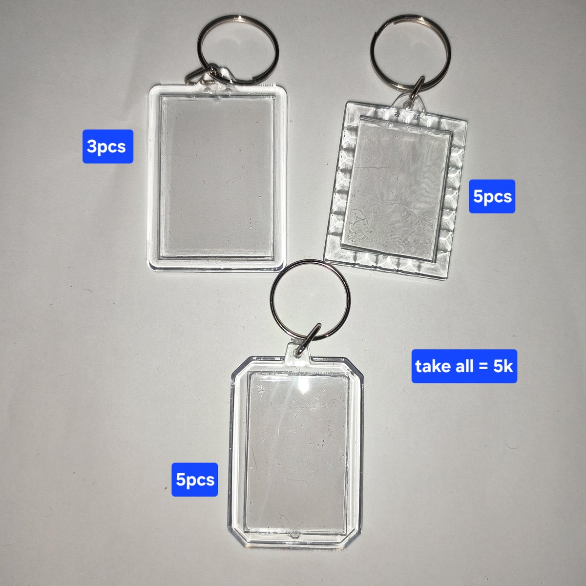 yoshlyjn's tweet photo. Halo guys 👋 aku mau jualin semua printilan dan ganci ganci untuk small bussiness, mulai dari strap phone mini, gantungan kunci, manik-manik, dan kucir rambut mini. 🎀🧸💫 

Bisa co shopee yaw 
Bisa scroll tweet-an dibawah ini 

Dm for more detail ya 🤗 https://t.co/v3z4xWv4JS