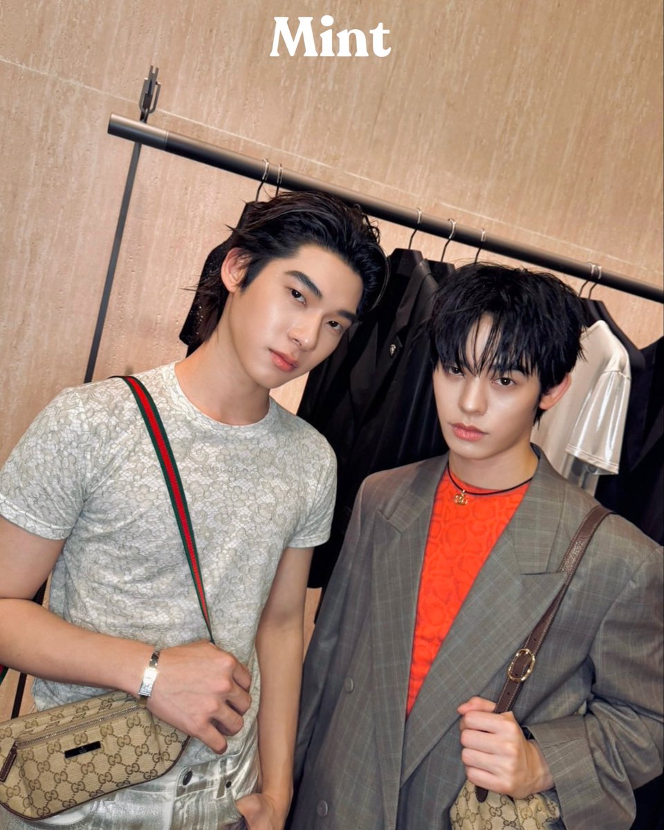 mintmag_th's tweet photo. ขอเท่ 1 วันน้าามี๊! #MintReports เสิร์ฟภาพความหล่อของคู่ฮอต #ตี๋ตี๋ป๋อ จัดเต็มลุคคูล ร่วมชมคอลเล็กชั่น Gucci Primavera นำเสนองานออกแบบอันประณีตผ่านเครื่องแต่งกาย โดยงานจัดขึ้นในวันนี้ ณ The Pinnacle Hall ชั้น 8, ICONSIAM💚

TEETEEPOR NEW ERA WITH GUCCI
#GucciPrimaveraxTeeTeePor
#teeteepor 
#Gucci 
#GucciPrimavera
#MintMagTH