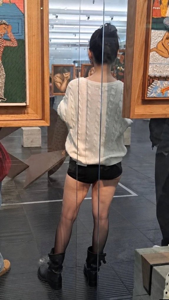 AnaMiller14370's tweet photo. aespaのカリナさんの後ろ姿が話題になってるけど、これ本当に本人？
流石に違う気が… https://t.co/aTPIpnyfoy