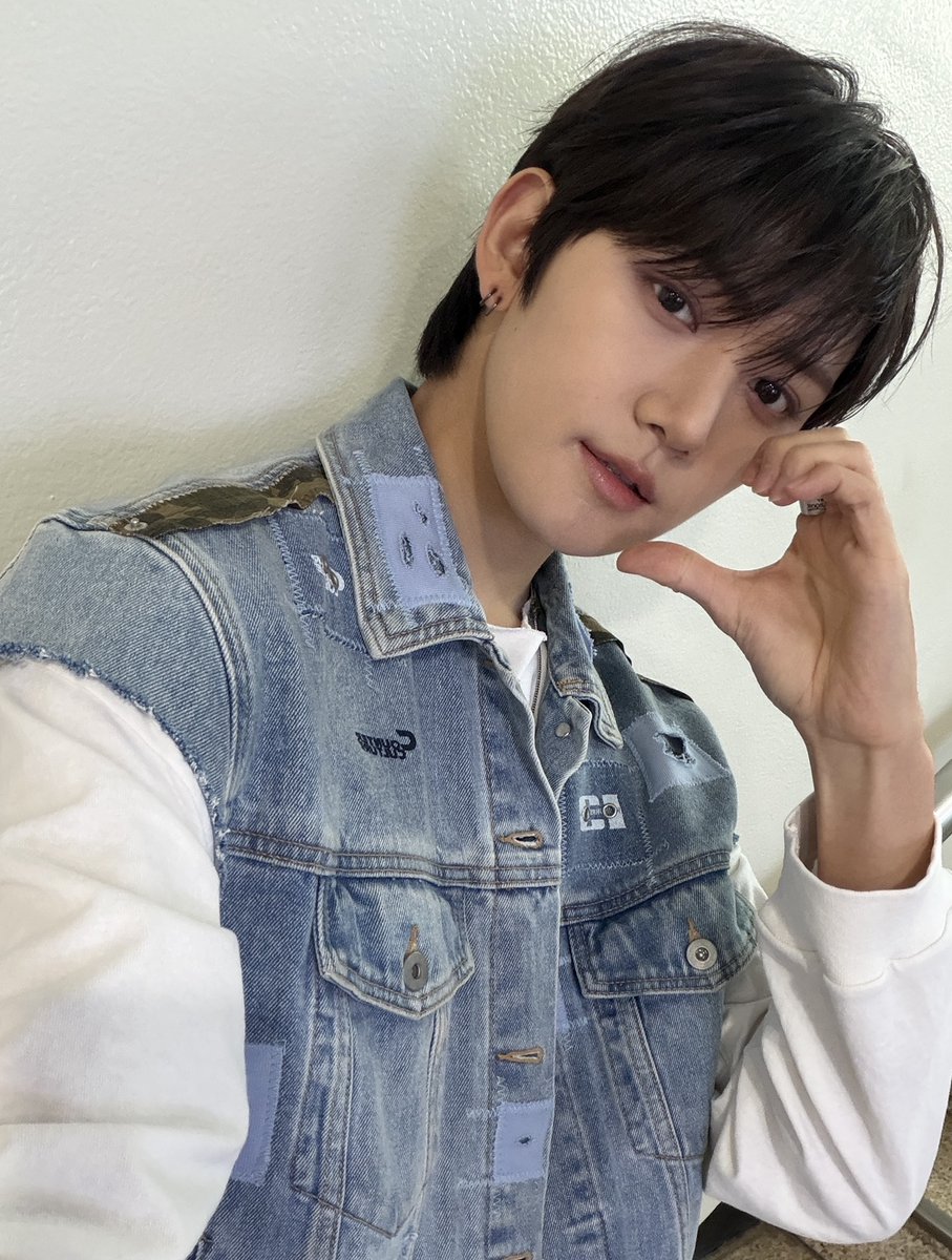 AEN_now's tweet photo. 2주차 뮤뱅도 잘 마무리 했네여 ㅎ Aneee가 있어서 매일매일 행복해요 진짜 내일도 잘 부탁해❤️❤️

#AEN #AEN보민 #보미니 #뽐 #BOMIN https://t.co/PbrQlTv7DO