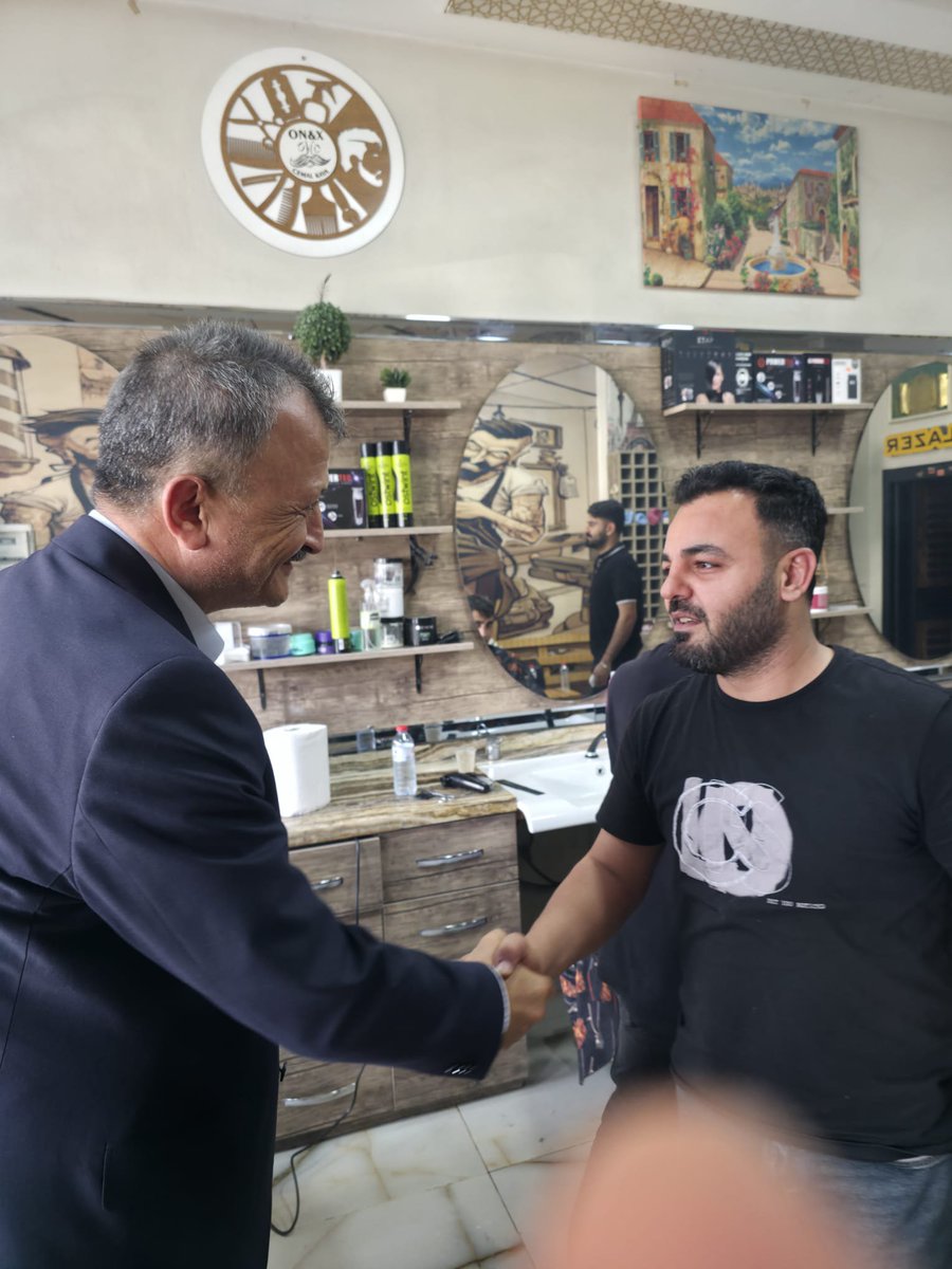 coskunali_01's tweet photo. Dağlıoğlu Mahallemizde, Bahçelievler Caddesi’nde kıymetli esnaflarımızla bir araya geldik.

Esnaf; mahallenin hafızası, sokağın bereketi, hemşehrilik kültürümüzün en güçlü temsilcisidir.

Kapısını açtığımız her dükkânda samimiyetle karşılandık, güzel sohbetlere ortak olduk.

Dağlıoğlu’nun güzel insanlarına ve bizleri muhabbetle karşılayan tüm esnaflarımıza gönülden teşekkür ediyorum.

#GüçlüEsnafGüçlüSeyhan

@Akparti @omerrcelik @abuyukgumus @yahyacelik_ @ozmehmetemin @avmustafaozkan @KaramikSunay @abdullahdogru01 @farukaytek