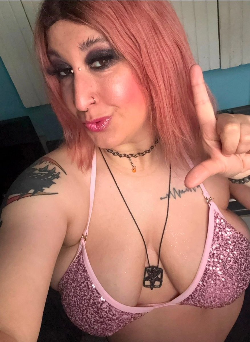 CamSharksHQ's tweet photo. CamSharksLIVE Proudly Presents: 🎟️

1st Year CamSharks Sexy Webcam XxX #MILF CamModel #ShaeWednesday

https://t.co/hXIqL3hrlY (18+)

🎯FREE Cam2Cam
🎯FREE Sign-Up
🎯FREE Guest Chat

#NowPlaying
#NSFW https://t.co/8RFCmR6ih9