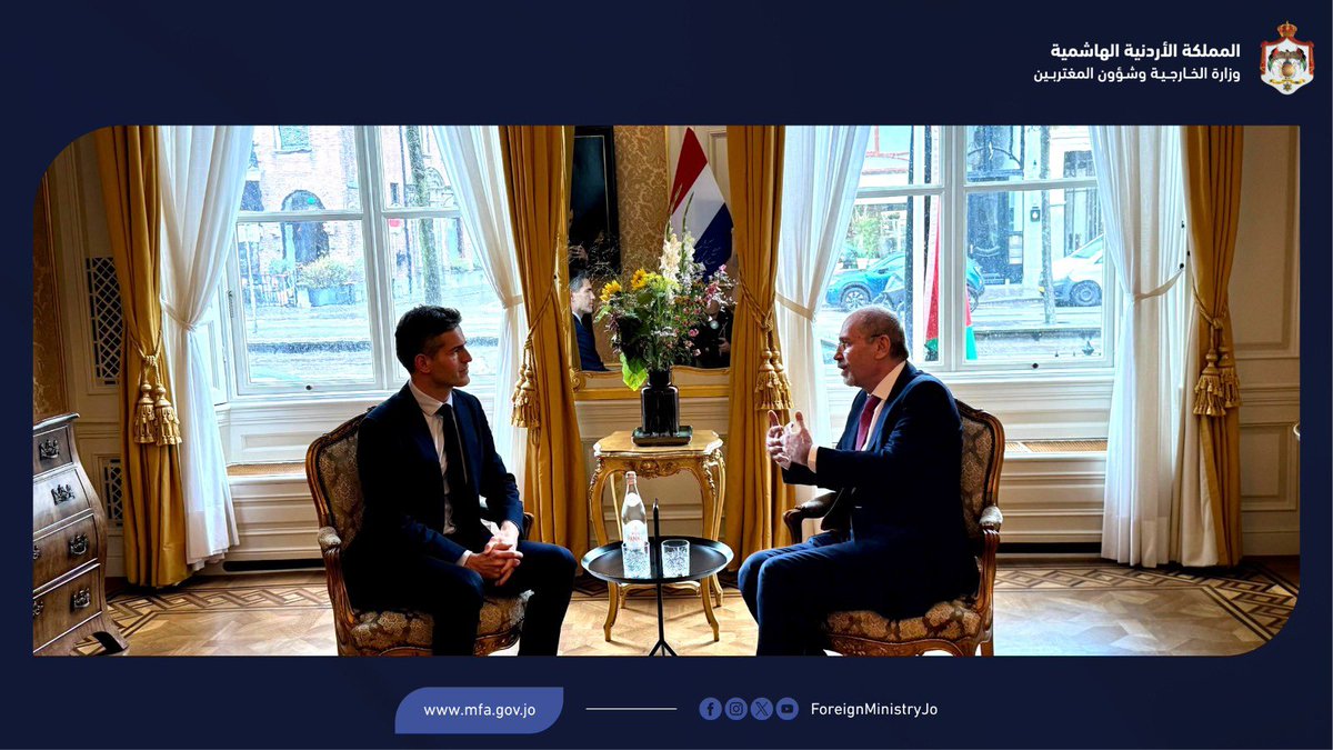 ForeignMinistry's tweet photo. يجري الآن نائب رئيس الوزراء ووزير الخارجية وشؤون المغتربين أيمن الصفدي @AymanHsafadi مباحثاتٍ موسّعة مع وزير خارجية مملكة هولندا توم بيريندسن @ministerBZ، في لاهاي.

#الأردن
#هولندا

 🇯🇴 🇳🇱 https://t.co/GbFfoaQiGG