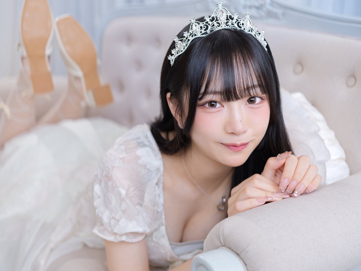 aine_nakano's tweet photo. オタクくんの、姫にして？♡ https://t.co/2N0AQ9Dxt6