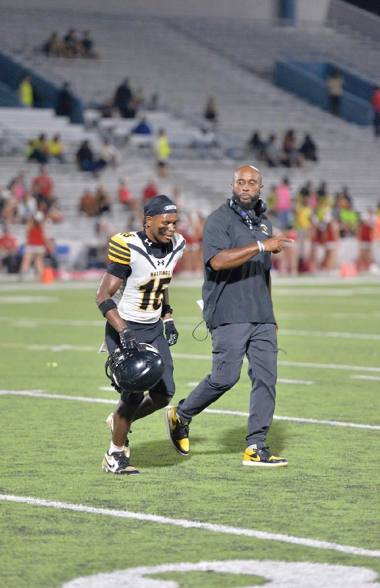 coachcarter1911's tweet photo. Happy birthday to our WR coach D Harm. Mr. Memphis himself. Thank you for all you do for our program #ItsFREE https://t.co/OBp07lpnaY