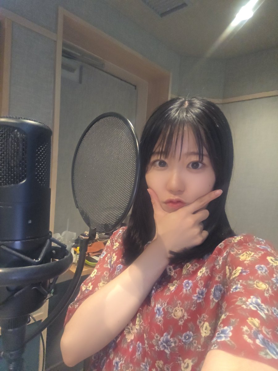 naobou_official's tweet photo. レコーディングの夏🌻✨

アルバムもうすぐできるよぅぅー！（東山奈央） https://t.co/t3VhBF2exm