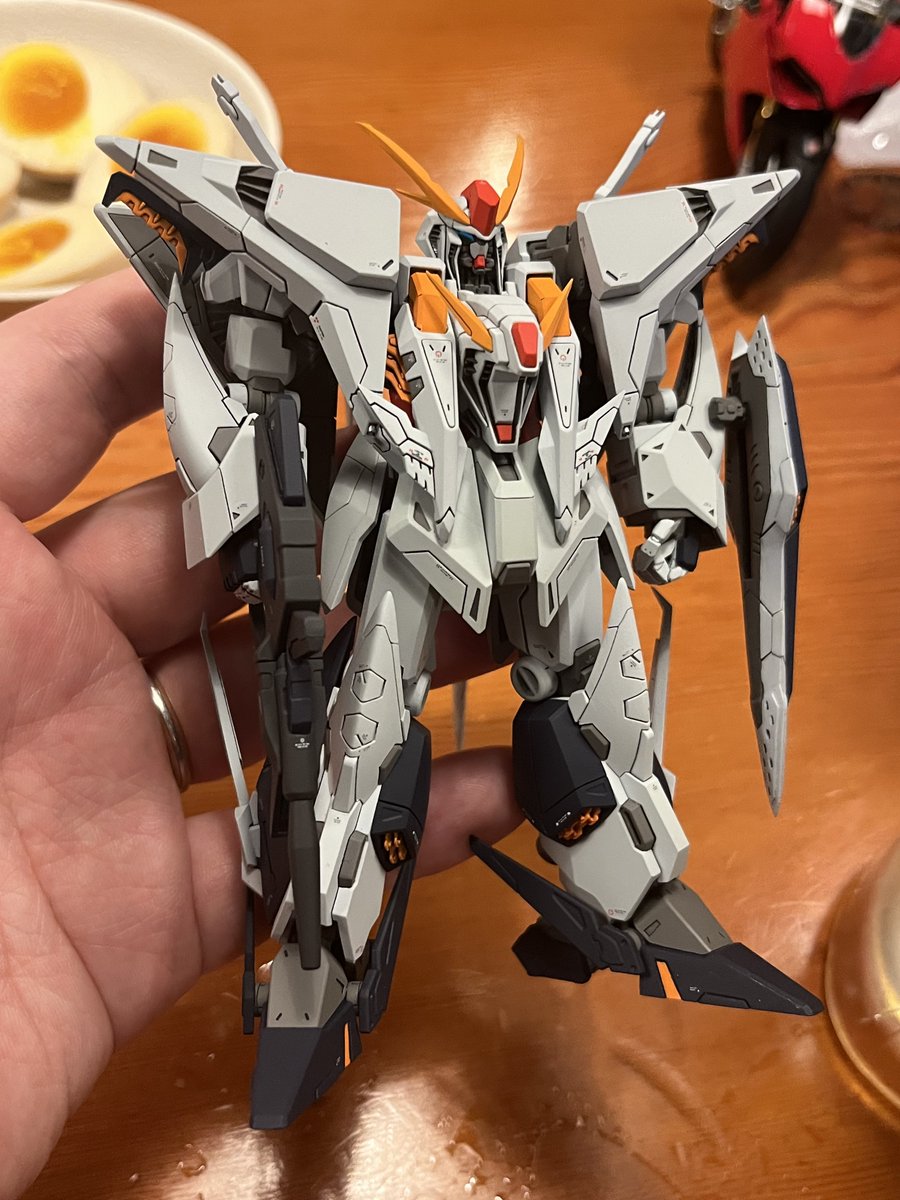 nseman's tweet photo. ススルにGフレーム クスィーを見せてもらいました。

承太郎さん、やべーッすよアイツは！！！！！！！ https://t.co/uGgNyyiaTv