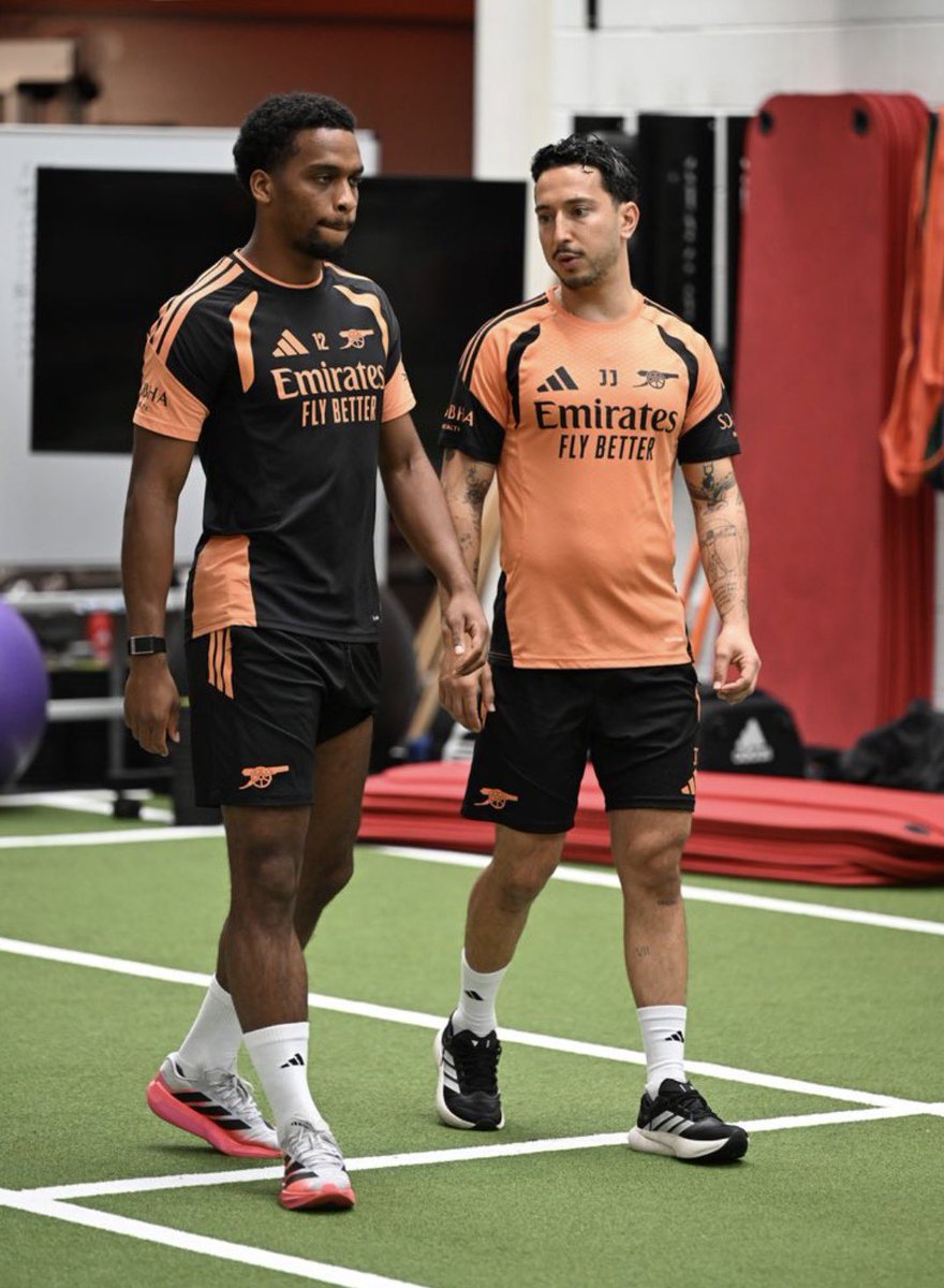 arsenalinside_'s tweet photo. 🚨 Jurriën Timber is back in training with the @Arsenal 🤩🇳🇱 https://t.co/16NuQz6QaH
