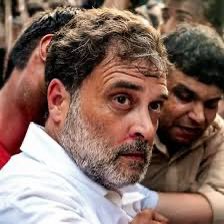 PoojaHindu50's tweet photo. Hello @uttarakhandcops 

राहुल गांधी के ख़िलाफ़ SC/ST Act के तहत FIR दर्ज हुए कई दिन बीत चुके है।इसके बावजूद अब तक गिरफ्तार क्यो नहीं हुआ?

क्या कानून स��के लिए समान नहीं होना चाहिए? अगर किसी आम नागरिक के ख़िलाफ़ ऐसी FIR दर्ज होती, तो क्या उसके साथ भी इतनी ही नरमी बरती जाती?

माननीय @pushkardhami जी इस मामले में आपने अब तक संज्ञान क्यो नहीं लिया? FIR के बाद कानून के अनुसार निष्पक्ष कार्यवाही और जांच सुनिश्चित की जानी चाहिए।

माननीय @AmitShah जी, आपसे अनुरोध है कि इस मामले पर संज्ञान लेकर संबंधित अधिकारियों से जबाब माँगा जाए।

कानून की नज़र में कोई व्यक्ति कितना भी प्रभावशाली क्यों ना हो, कार्यवाही तथ्यों और कानून के अनुसार होनी चाहिए।आम आदमी और बड़े नेताओं के लिए अलग-अलग न्याय नहीं होना चाहिए।

FIR दर्ज है तो जाँच और कानून के अनुसार आगे की कार्यवाही कब होगी?

@AmitShahOffice @OfficeofDhami