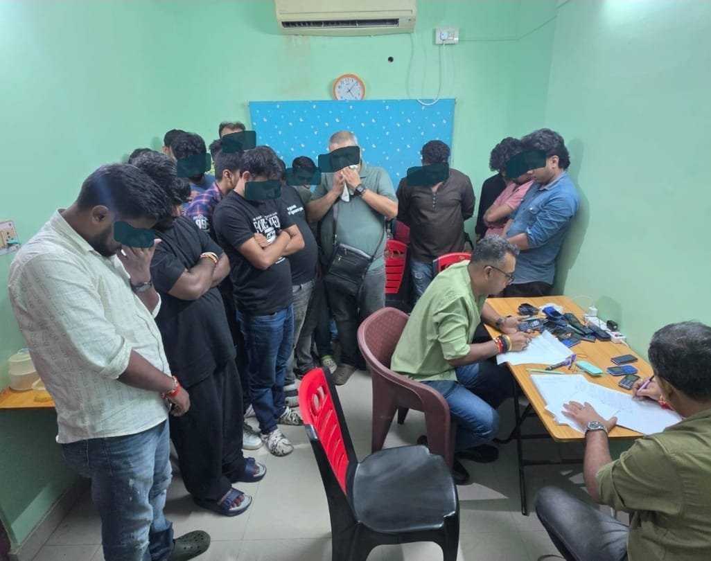 KolkataPolice's tweet photo. Fake Call Centre Racket Busted | 66 Arrested

Acting on specific source information, Kolkata Police raided a fake call centre at Rajdanga Main Road under Kasba PS on 02.09.2026. Posing as representatives of reputed telecom companies, banks and insurance firms, the operators deceived people across the country with promises of 5G tower installations, lucrative insurance returns and easy loans. Victims were convinced to pay ₹90,000–₹1,50,000 as processing fees, which were routed through mule bank accounts before they were cheated.

Investigation revealed that the racket had earlier operated from Patuli and used around 100 mule bank accounts, along with fake authorisation certificates, to win victims’ trust. Interrogation led  to another similar call centre at  Rajdanga Main Road, allegedly run by the same network.

A total of 66 persons, including 41 women and 25 men, were arrested from both locations. 71 mobile phones, 13 registers/diaries, 9 chargers, 2 debit cards and ₹16,000 cash were seized. Further investigation is underway.