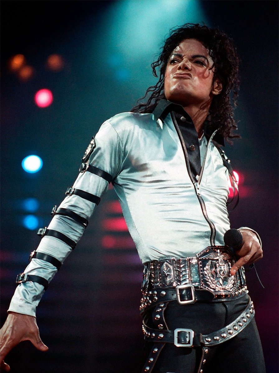 MJJAAFARX's tweet photo. i can hear this picture https://t.co/UEIveAWsFN