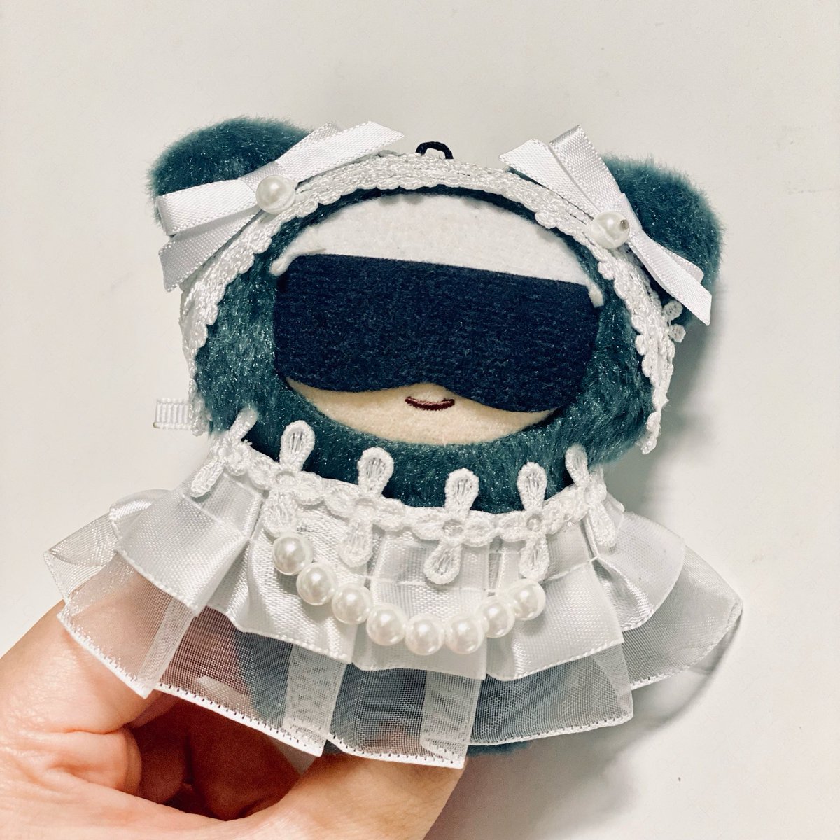 kokodewa_manyo's tweet photo. 열일하는 센세😙 만들 때 모델은 슼나였는데 지금 다른 샘플 입혀놔서 흰옷 마무리는 센세고죠와 함께🤭 https://t.co/ZY5tiAtA6e