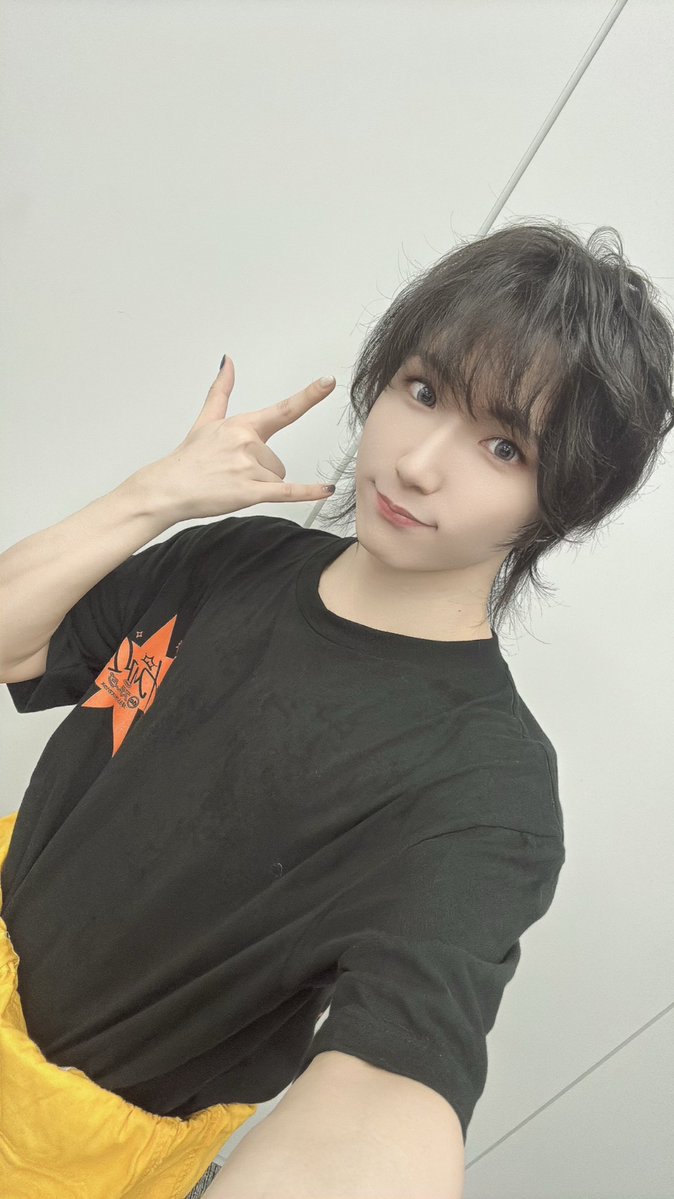 Kazushiofficial's tweet photo. ヒプカリコラボライブの稽古でした🤟

どうなっていくか僕らも最高に楽しみです💭
楽しんでいただけますように！

今日もお疲れ様でした〜🙌(かずし) https://t.co/UjWtSujv4f