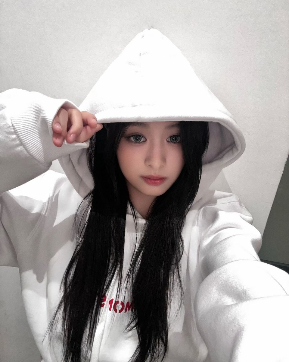 ahyeown's tweet photo. Malem all 🧏🏻‍♀️ https://t.co/qYCmSYlPSF