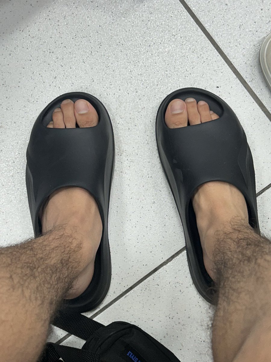 DomJonesMestre's tweet photo. Vim sem meia hoje , pra exibir meu pezão rsrs

#findom #drain #pig #pigpay #alfa #alpha #master #mestre #pé https://t.co/FBS7BpOA8K