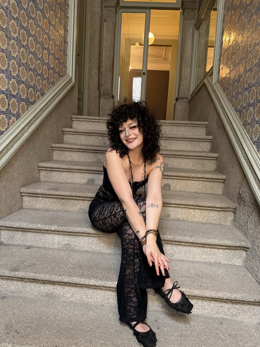 MoiraVexx's tweet photo. sometimes i smile too https://t.co/Yv32Q3BjGA