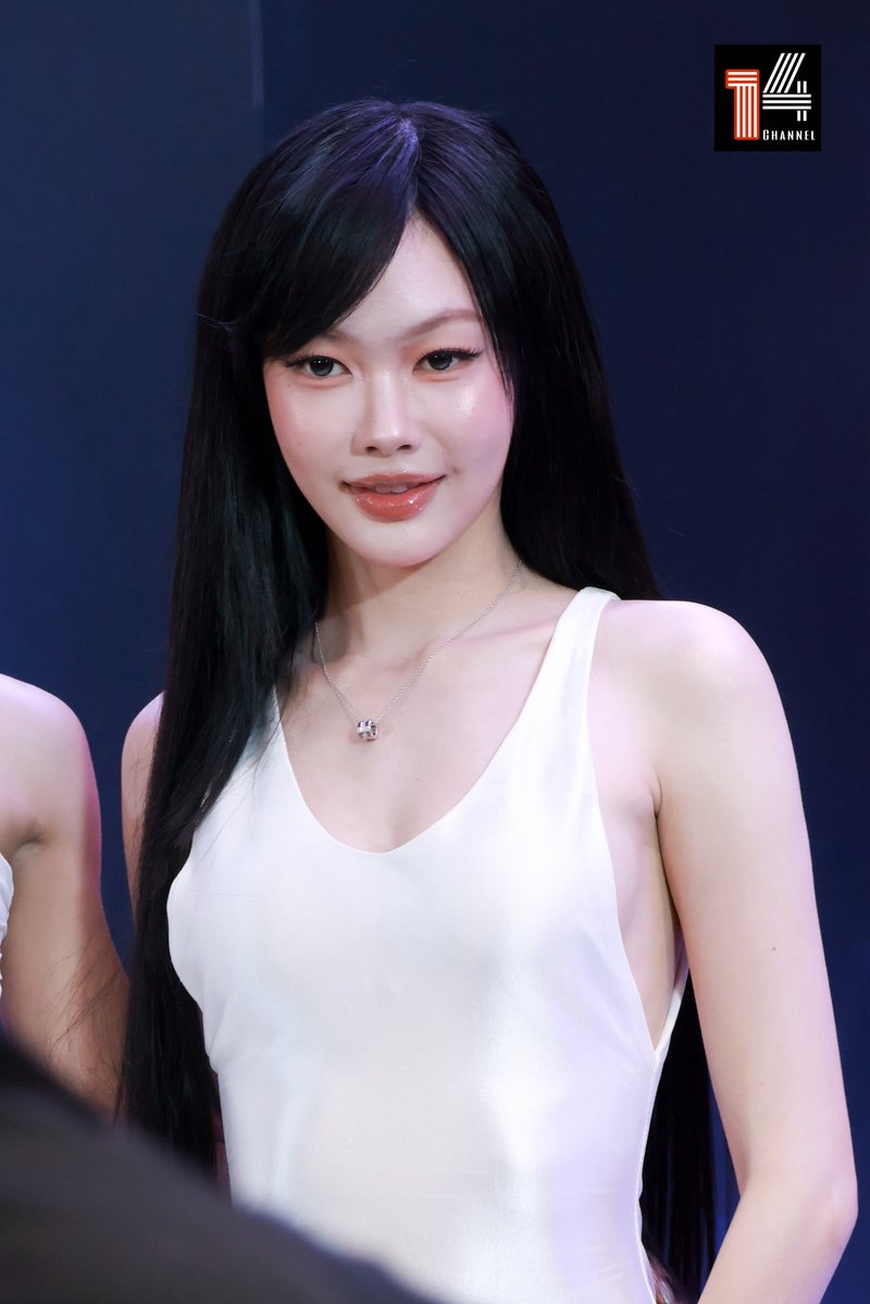 fourteenchannel's tweet photo. "พิมมา PiXXiE" ร่วมเดิน BLACK CARPET ในงาน "Praew Awards 2026" ✨🖤

PIXXIE PRAEW AWARDS PARAGON
#SiamParagonxPraewxPiXXiE

#Pimma_PiXXiE #PiXXiE
#PraewAwards2026 #Praewmag https://t.co/57EHsZrz1r