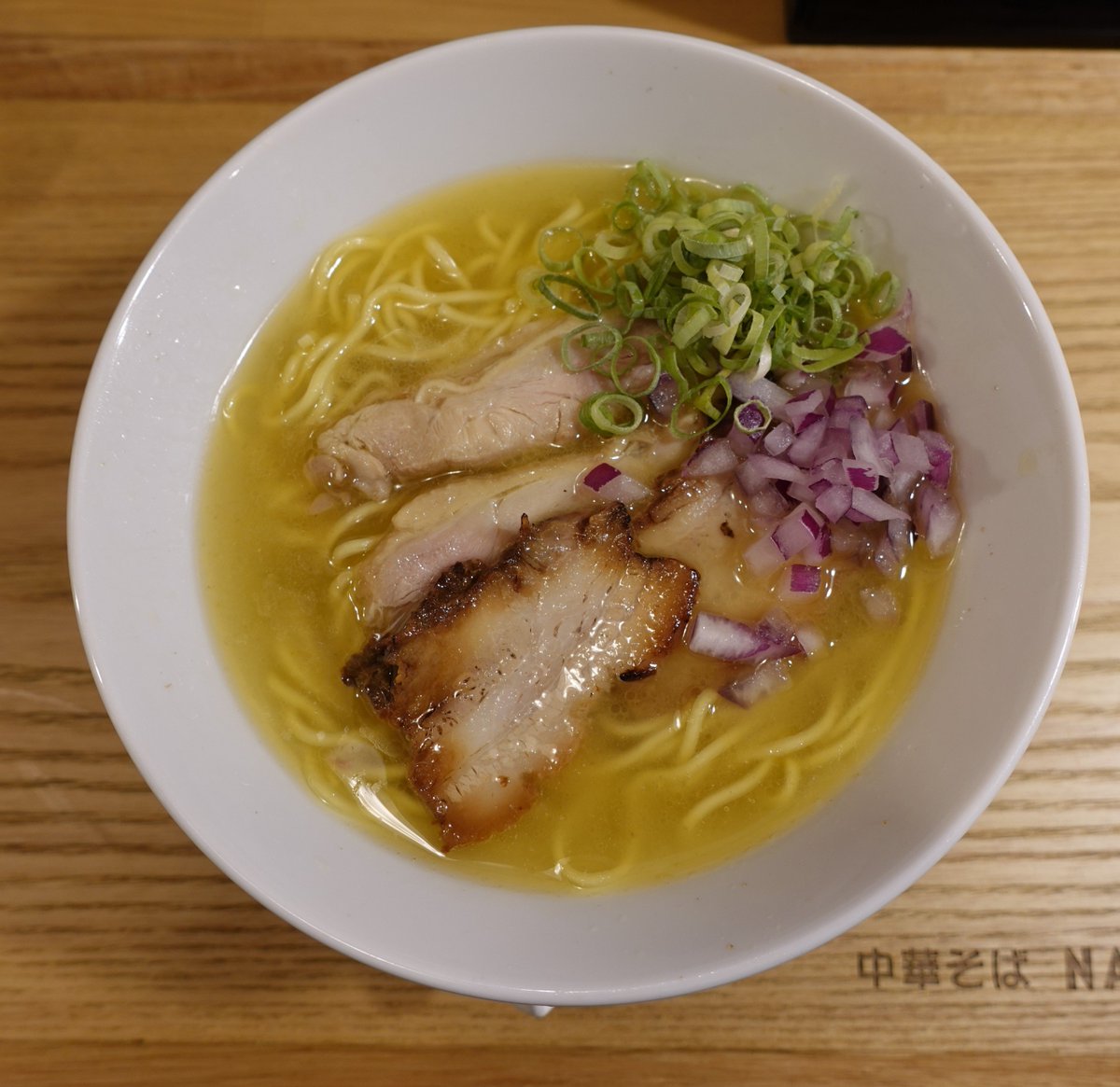 soufu_info's tweet photo. 【更新】インスタグラムを更新しました。

親鶏チー油の塩そば（700円）│中華そばナルト（中野）https://t.co/kPNhkcJz55
#Instagram
#食レポ 
#ラーメン https://t.co/O7sBqXcFZs