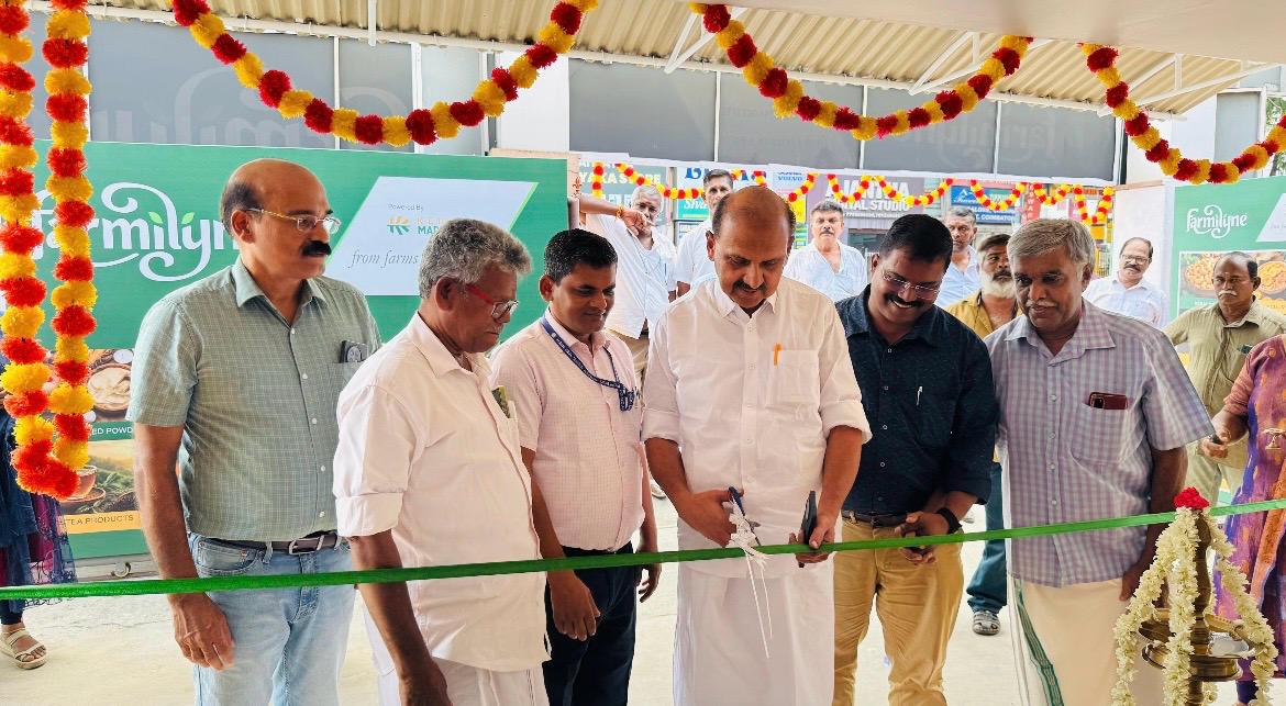 NCDCrotvm's tweet photo. The 2nd “farmilyne” retail outlet under the CBBO initiative was inaugurated in Thiruvananthapuram. Sri. Surendra Kumar Suman, Regional Director, NCDC, received the first sale of farmilyne products.

#NCDC #FPO #CBBO #Farmilyne https://t.co/jkf0Ioa03D