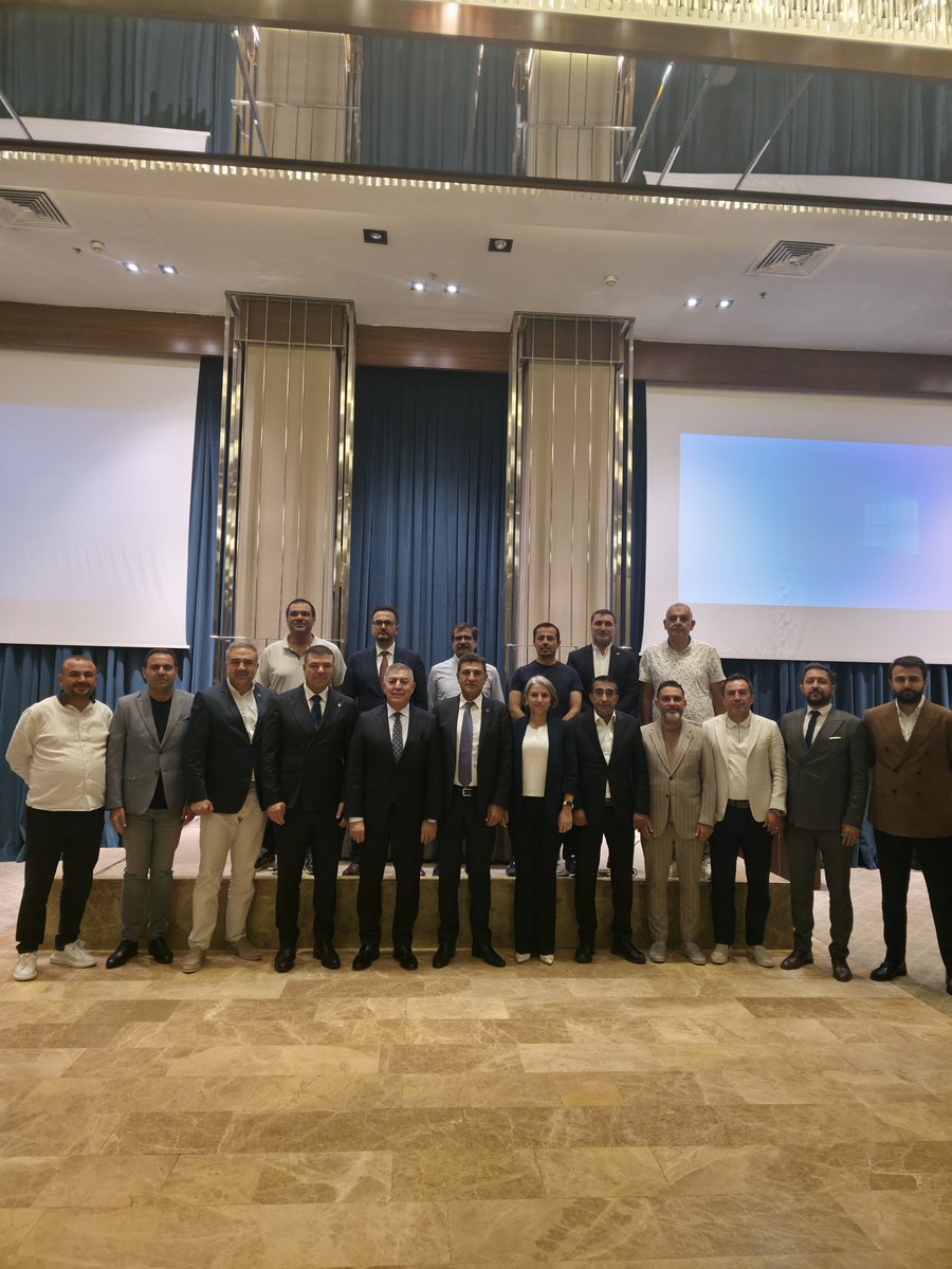 Kirsiad40's tweet photo. Kırşehirlilerde Güç Birliği ve İstişare Buluşması

KIRSİAD ve KIRFED öncülüğünde, yaklaşan ATO seçimleri öncesinde TZOB Otel’de iş insanlarımızla bir araya geldik. https://t.co/TGgWTimrVo