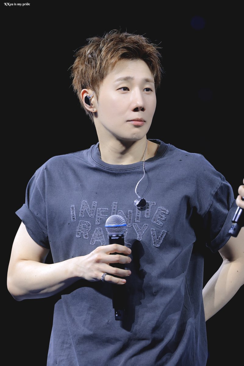 akaiou6w's tweet photo. 260829 INFINITE FANMEETING [무한대집회Ⅴ]  

배시시

#인피니트 #김성규 #성규 #무한대집회 #INFINITE #SUNGKYU #KIMSUNGKYU https://t.co/aCm2MIVWM8
