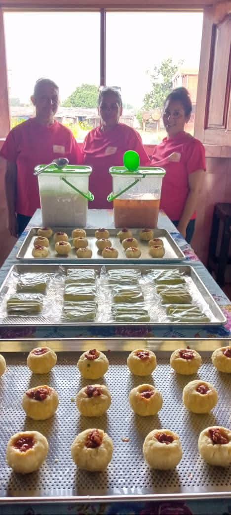 balada_pena's tweet photo. Desde la Empresa Productora de Alimentos #Holguìn la producción no se detiene, nuestros trabajadores van tras la busqueda de soluciones y lo logramos con #HonorHolguinero https://t.co/SX849n51Bn