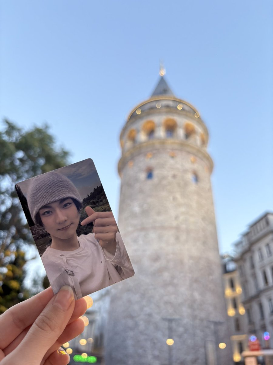 ipkwon04's tweet photo. Jungwon ve Galata Kulesi 🥹 https://t.co/h9LMxYXoAS
