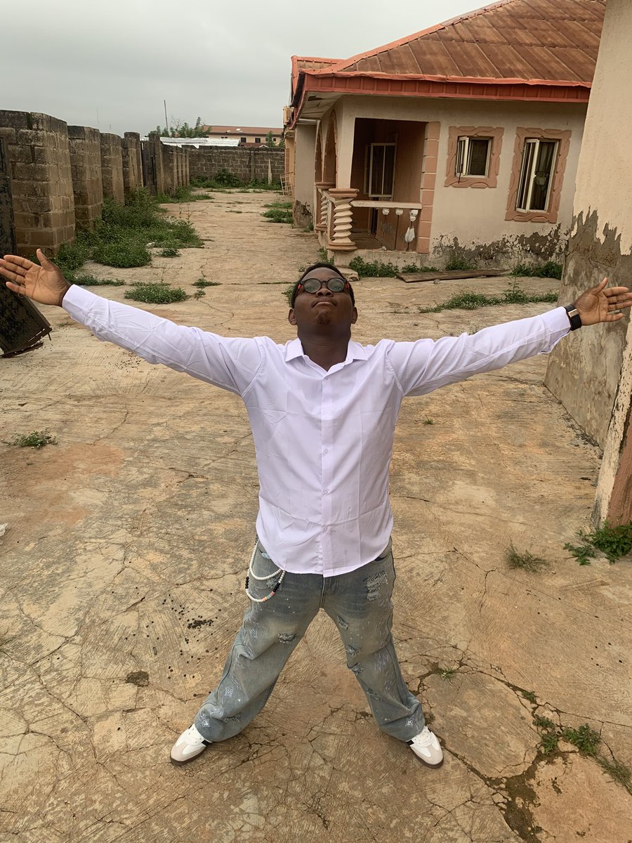 ImoleAlli's tweet photo. I’m done 🧢 https://t.co/FHg9dLyCot