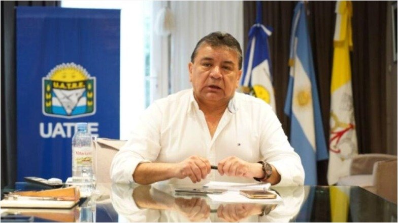 EnfoqueSindical's tweet photo. ❗️UATRE advierte que 120.000 empleos rurales están en riesgo tras vencer la compatibilidad con beneficios sociales
#EnfoqueSindical #CAME #PeonesRurales #120milPuestos #MCH #SandraPettovello
@uatreoficial @JoseVoytenco
👇🏾 https://t.co/RU02ivNddz https://t.co/Xs6a1iFNEn