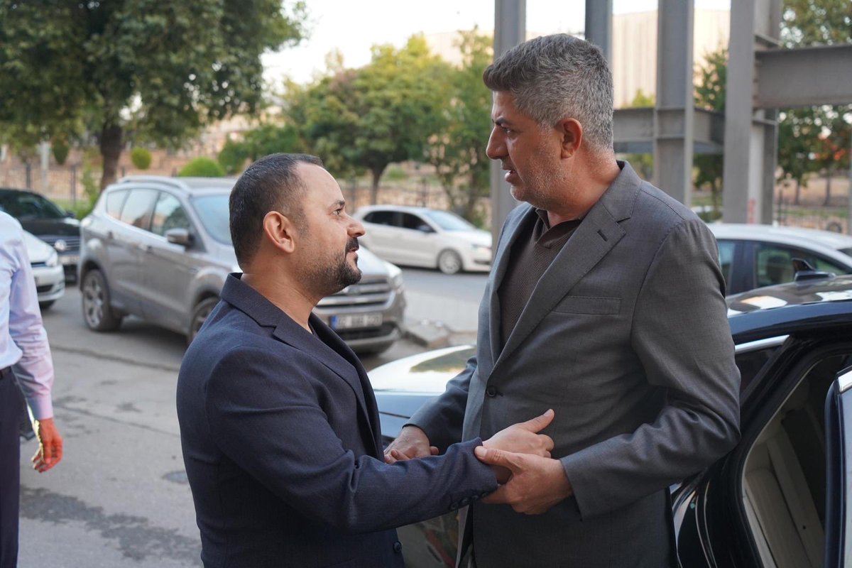 adymnsagliksen's tweet photo. Sağlık-Sen Adıyaman Şube Başkanlığımıza yapmış oldukları nazik ziyaretleriyle bizleri onurlandıran;

TBMM Başkanlık Divan Kâtip Üyesi, AK Parti Adıyaman Milletvekili https://t.co/MOHPVoT0e4ç.Dr.İshak ŞAN’ı sendikamızda ağırladık.

Ziyaret kapsamında Sağlık ve Sosyal Hizmet Çalışanlarımızın sorun ve taleplerini ileterek istişarelerde bulunduk.

Nazik ziyaretleri, samimi muhabbet ve nezaketlerinden dolayı Değerli Vekilimize çok teşekkür ederiz.