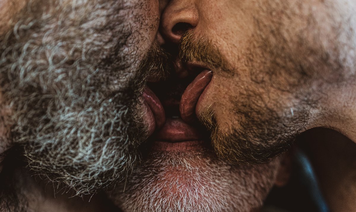 intiphotography's tweet photo. Three beautiful men share a kiss. #Threesome https://t.co/aVeZAaRTXG