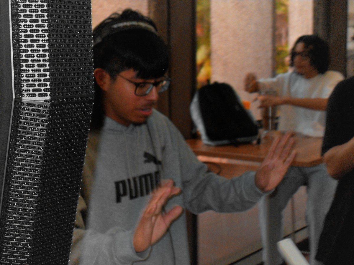 MicTheScientist's tweet photo. Big thank you to my DJ Professor for giving me the opportunity to spin a lil Hip-Hop set at MDC 🙏 It wuz hella fun 😁 Shoutout 2 my boyz ERIC MICHAEL &amp; Hoody Am 4 takin’ pictures and videos of my set‼️Da video of my set comin’ soon🎥 https://t.co/dKosX9gVhe